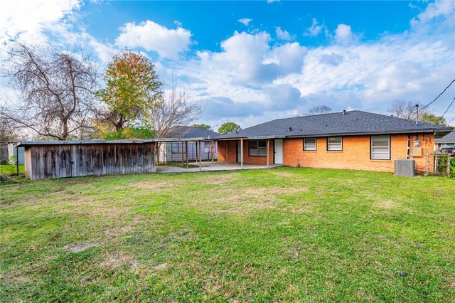 612 Alta Vista Drive, Pasadena, TX 77502