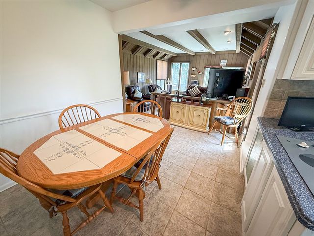 135 Mar Vel Dr, Center Twp, PA 16001