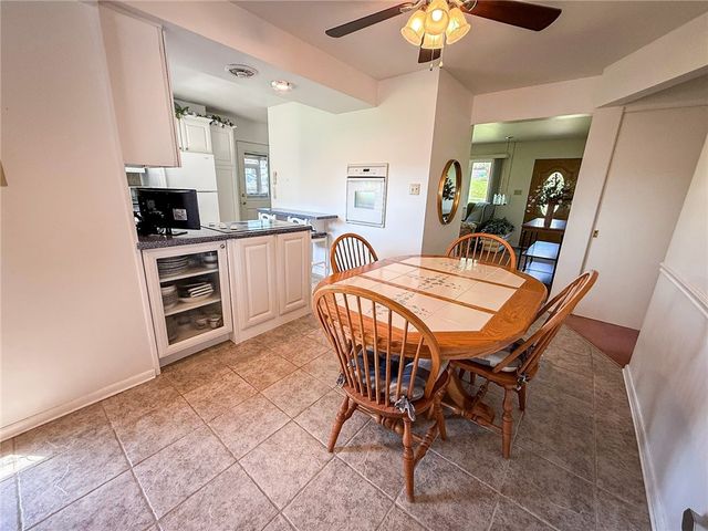 135 Mar Vel Dr, Center Twp, PA 16001