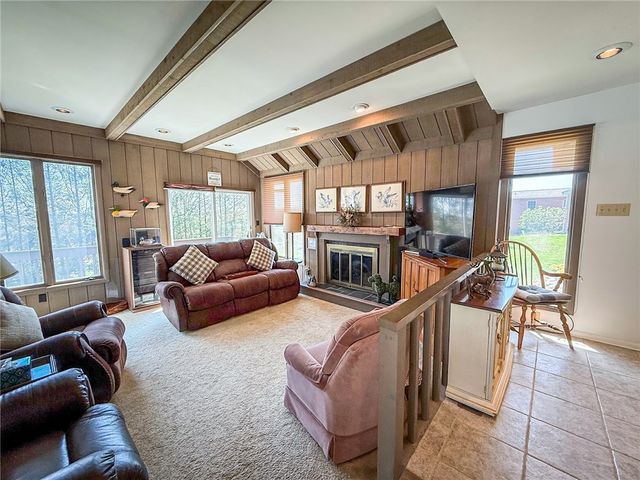 135 Mar Vel Dr, Center Twp, PA 16001