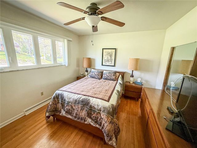 135 Mar Vel Dr, Center Twp, PA 16001