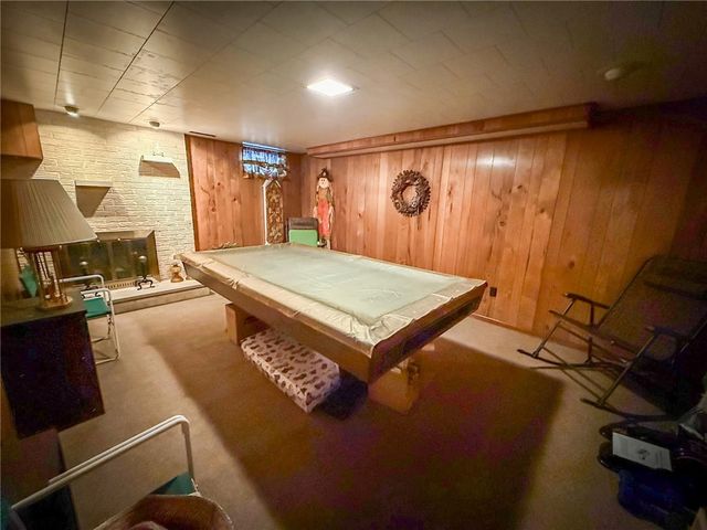 135 Mar Vel Dr, Center Twp, PA 16001