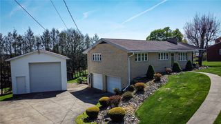 135 Mar Vel Dr, Center Twp, PA 16001