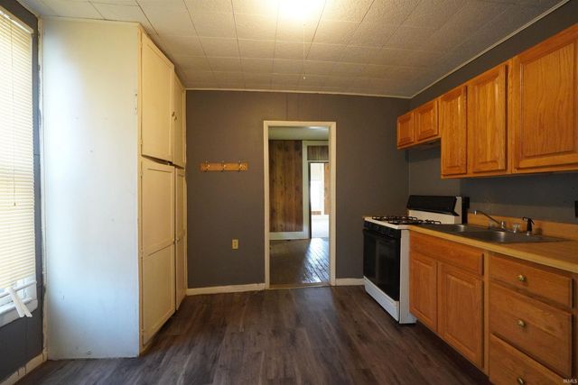 453 W Boone Street, Frankfort, IN 46041