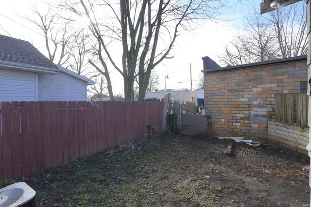 453 W Boone Street, Frankfort, IN 46041