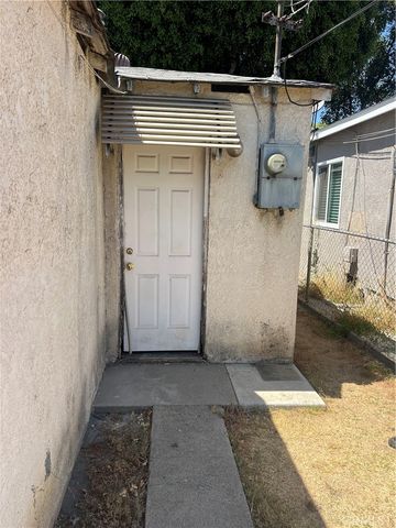 2114 Cowlin, Commerce, CA 90040