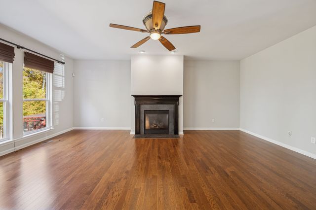 322 Forest Bend Dr, Mount Juliet, TN 37122