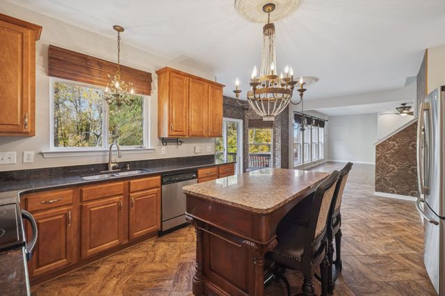 322 Forest Bend Dr, Mount Juliet, TN 37122