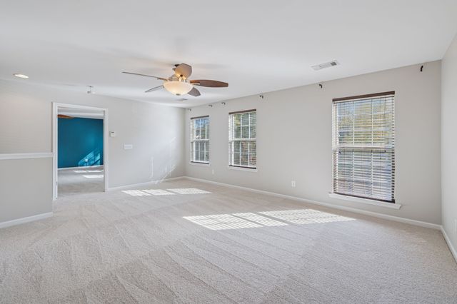 322 Forest Bend Dr, Mount Juliet, TN 37122