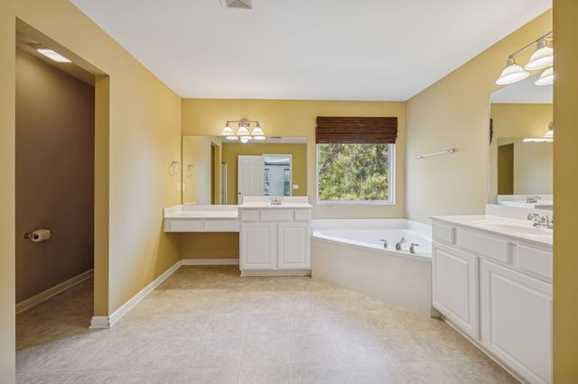 322 Forest Bend Dr, Mount Juliet, TN 37122