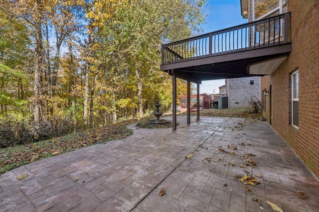 322 Forest Bend Dr, Mount Juliet, TN 37122