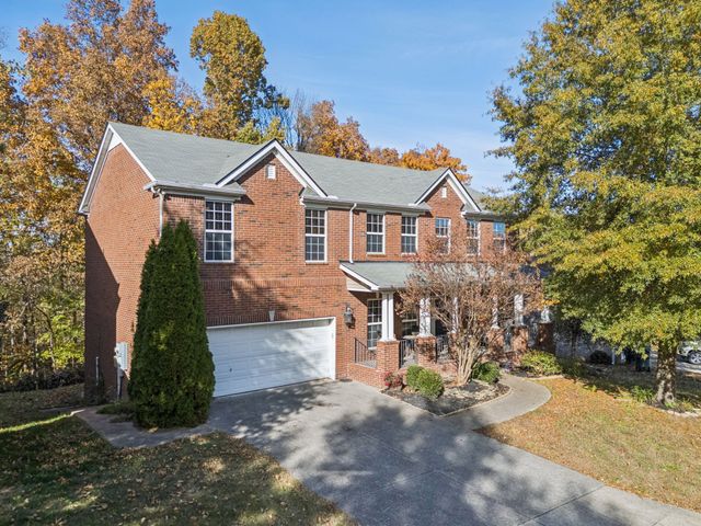 322 Forest Bend Dr, Mount Juliet, TN 37122