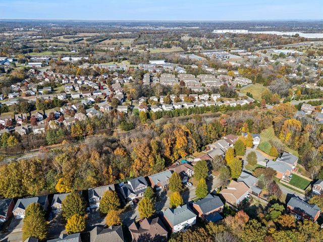 322 Forest Bend Dr, Mount Juliet, TN 37122