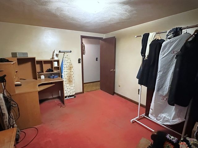 214 Sawdy Dr, Westport, MA 02790