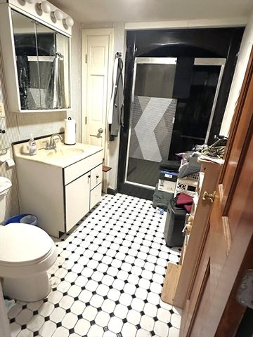 214 Sawdy Dr, Westport, MA 02790