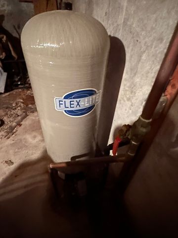 214 Sawdy Dr, Westport, MA 02790