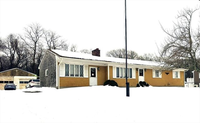 214 Sawdy Dr, Westport, MA 02790