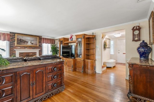 560 Worcester Street, Wellesley, MA 02481