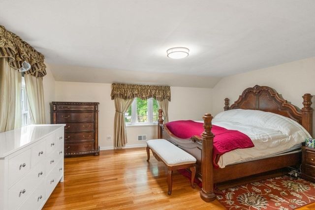 560 Worcester Street, Wellesley, MA 02481