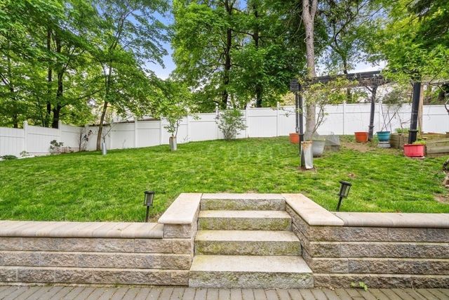 560 Worcester Street, Wellesley, MA 02481