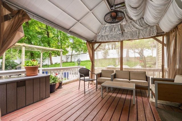 560 Worcester Street, Wellesley, MA 02481
