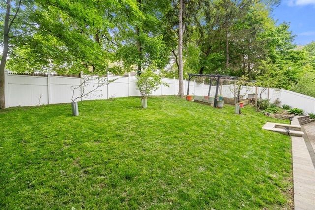 560 Worcester Street, Wellesley, MA 02481
