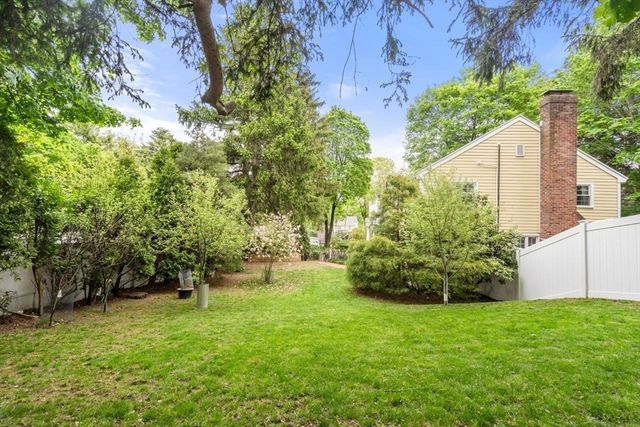 560 Worcester Street, Wellesley, MA 02481