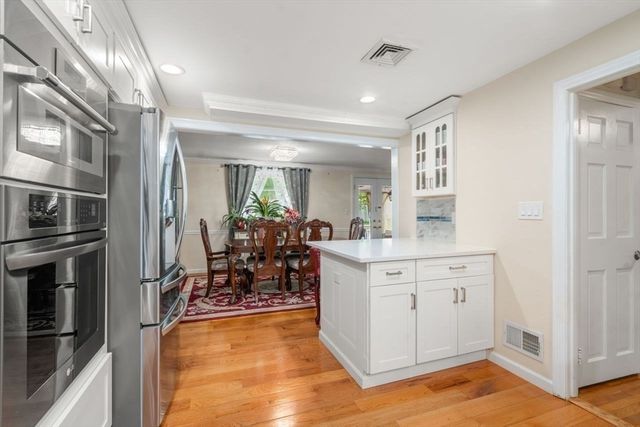 560 Worcester Street, Wellesley, MA 02481
