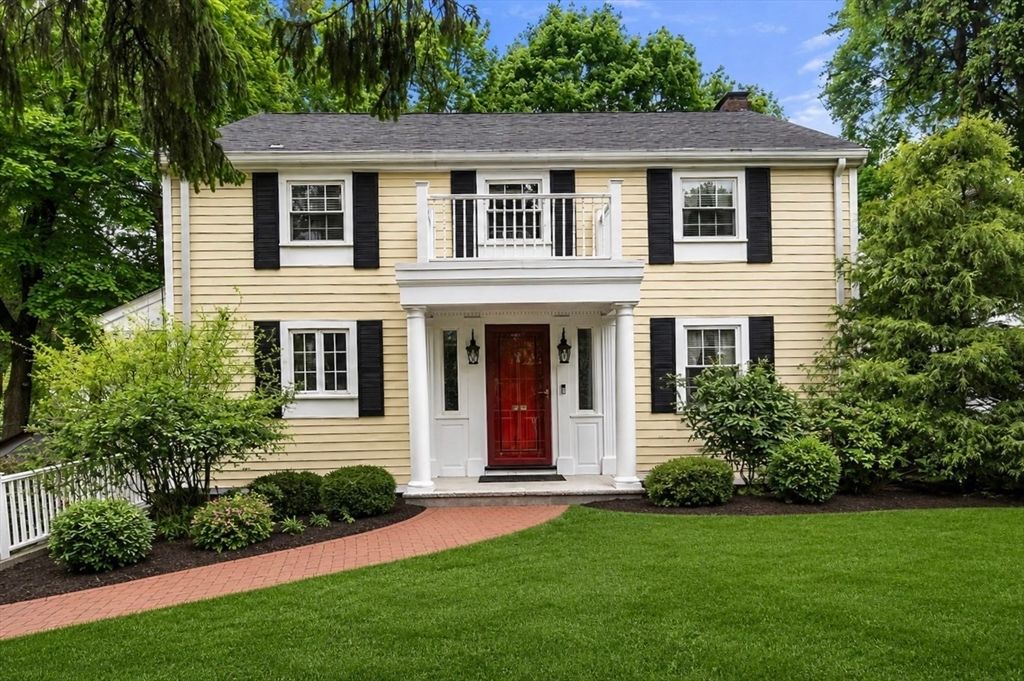 560 Worcester Street, Wellesley, MA 02481