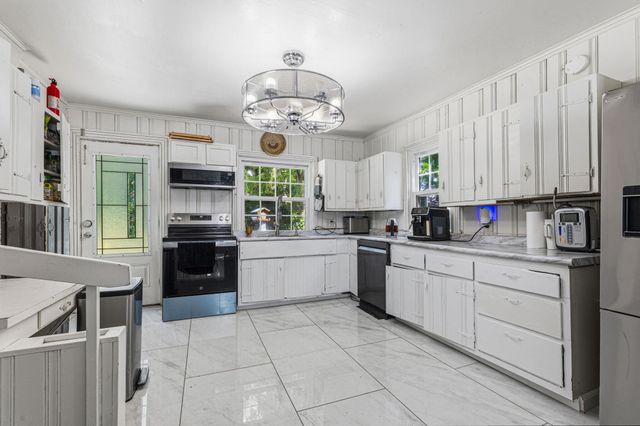 128 Main Street, Pataskala, OH 43062
