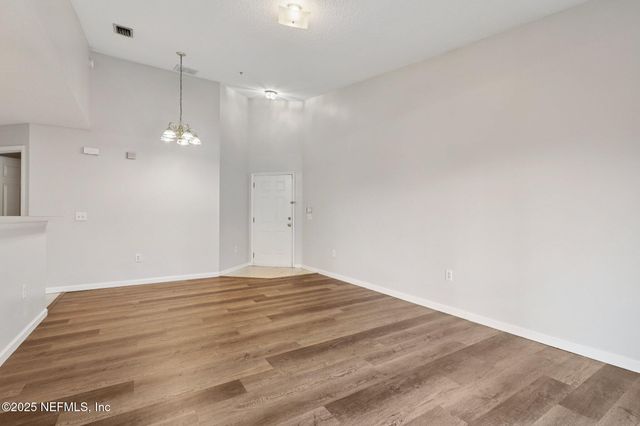 6070 MAGGIES Circle, 113, Jacksonville, FL 32244