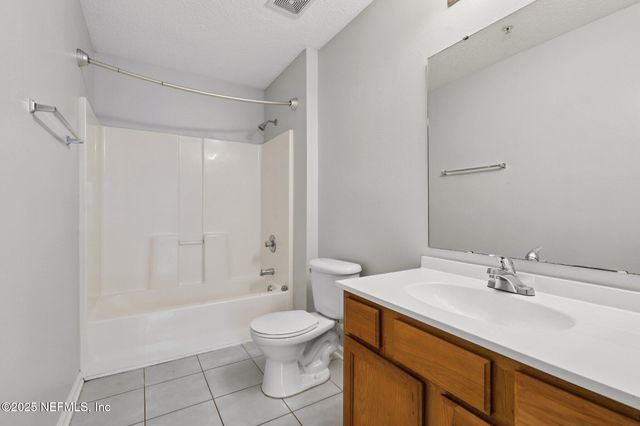 6070 MAGGIES Circle, 113, Jacksonville, FL 32244