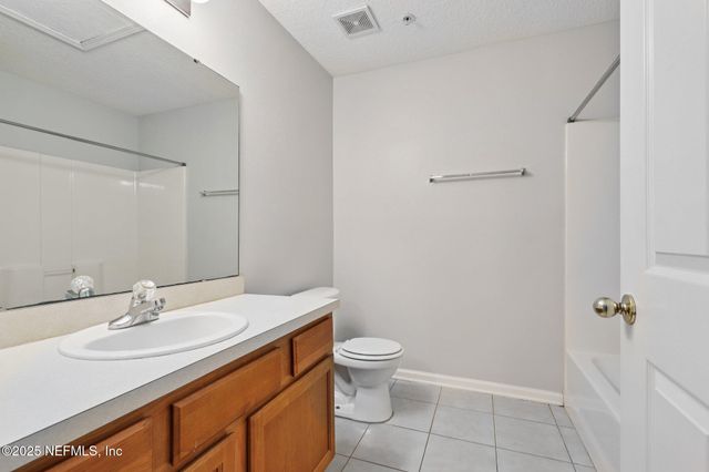 6070 MAGGIES Circle, 113, Jacksonville, FL 32244