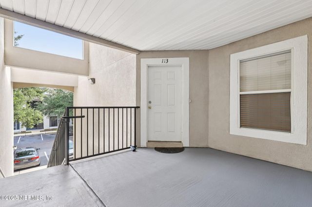 6070 MAGGIES Circle, 113, Jacksonville, FL 32244