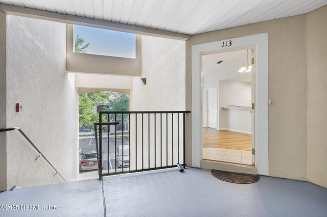 6070 MAGGIES Circle, 113, Jacksonville, FL 32244