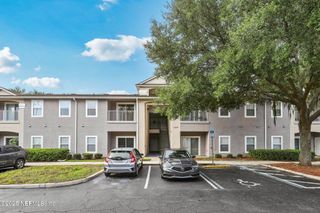 6070 MAGGIES Circle, 113, Jacksonville, FL 32244