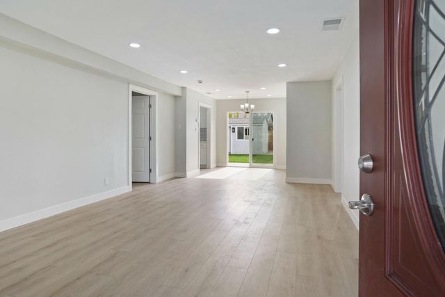 4630 Lemon Hill Ave, Sacramento, CA 95824