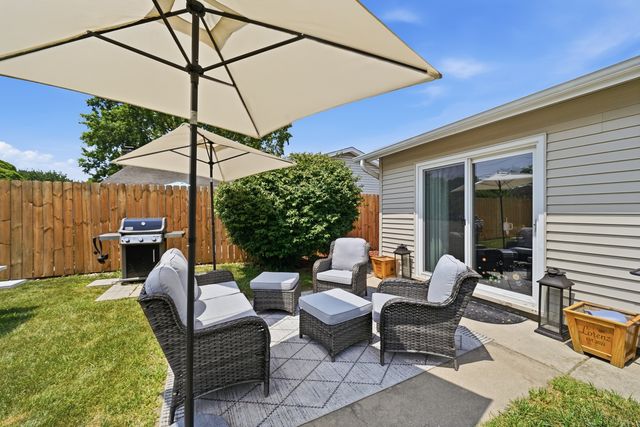 683 Sandy Lane, Des Plaines, IL 60016