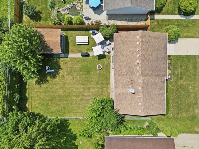 683 Sandy Lane, Des Plaines, IL 60016