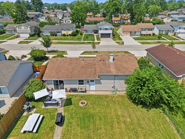683 Sandy Lane, Des Plaines, IL 60016