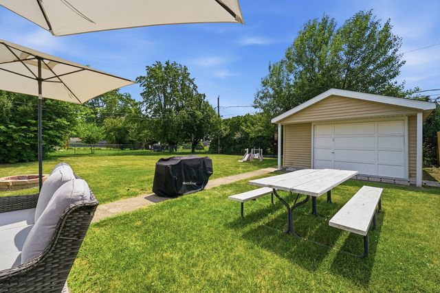 683 Sandy Lane, Des Plaines, IL 60016
