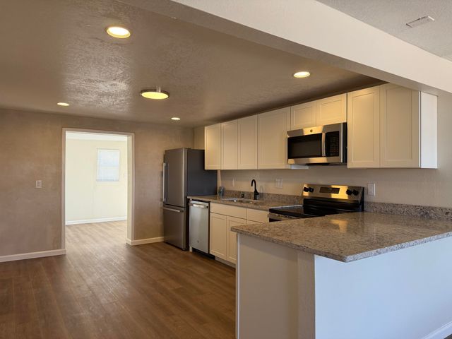 2732 Florida Street NE, Albuquerque, NM 87110