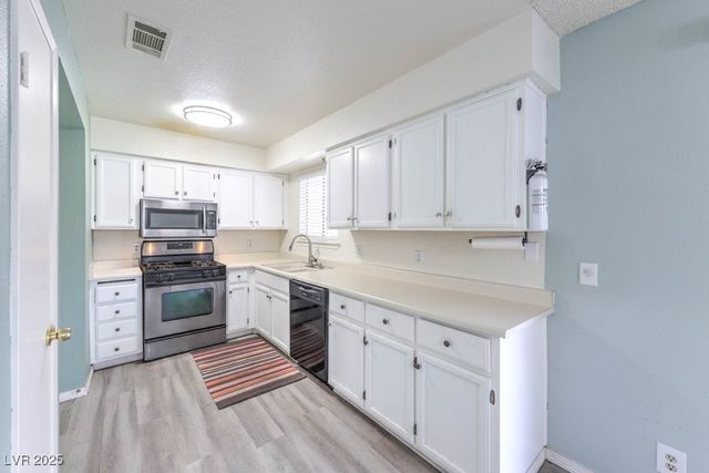 581 Carleton Drive, Henderson, NV 89014