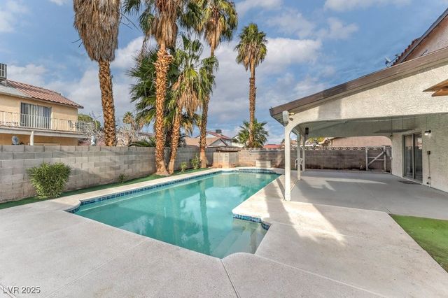 581 Carleton Drive, Henderson, NV 89014