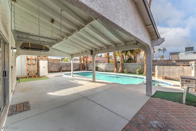 581 Carleton Drive, Henderson, NV 89014