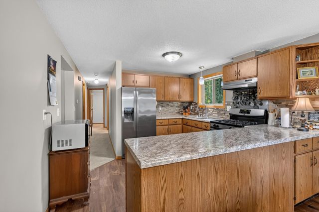 5795 Amy Lane, Maple Plain, MN 55359