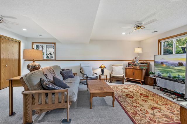 5795 Amy Lane, Maple Plain, MN 55359