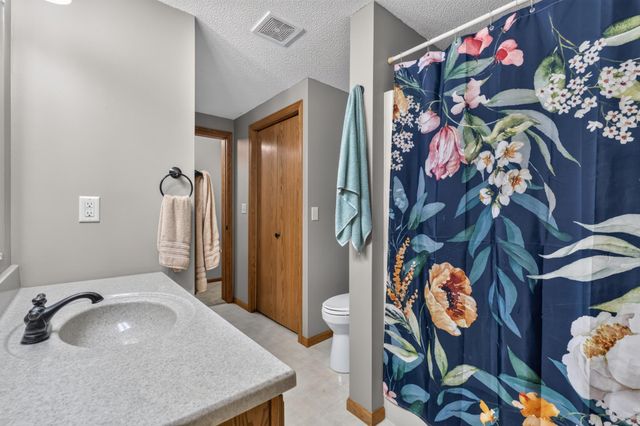 5795 Amy Lane, Maple Plain, MN 55359