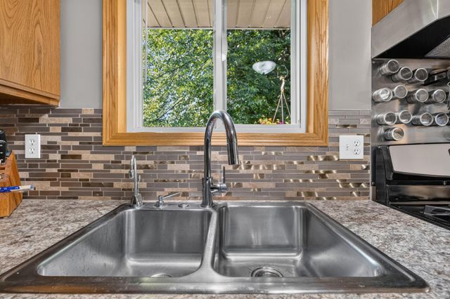 5795 Amy Lane, Maple Plain, MN 55359