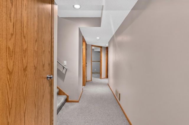 5795 Amy Lane, Maple Plain, MN 55359